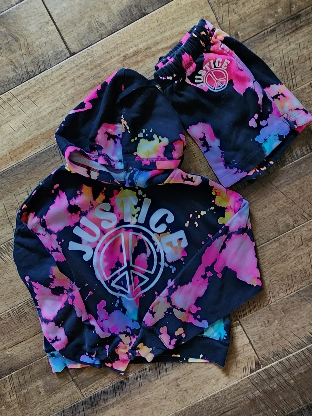 Justice Girls' Black Tie-Dye And Paint Splatter Hoodie & Shorts Set - Picture 7 of 7
